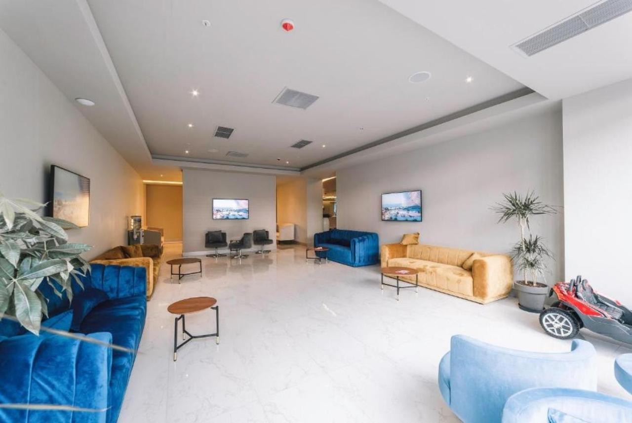 Panoramic Sea And City View Aparthotel In Orbi City 巴统 外观 照片